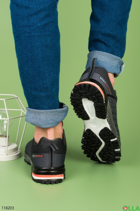 Men's dark gray lace-up sneakers
