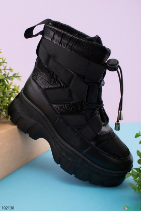 Женские черные ботинки на платформе
