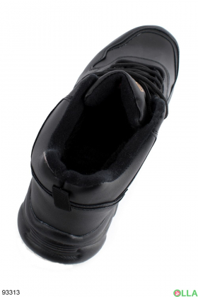 Чоловічі зимові чорні кросівки