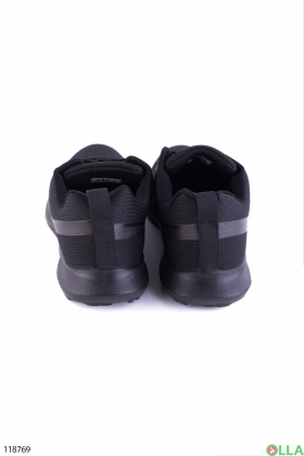 Женские черные кроссовки на шнуровке