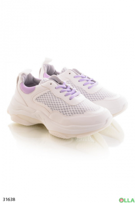 Жіночі кросівки з фіолетовими шнурками