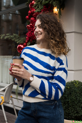 Женский двухцветный свитер с узором