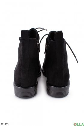 Жіночі демісезонні чорні черевики з еко-замші