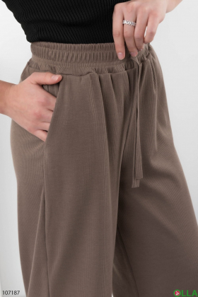 Женские серые брюки-клеш