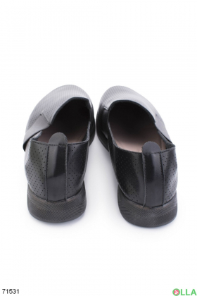 Жіночі чорні туфлі з еко-шкіри
