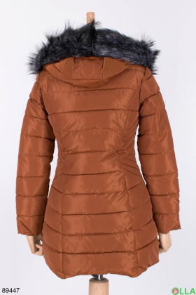 Жіноча зимова коричнева куртка з капюшоном