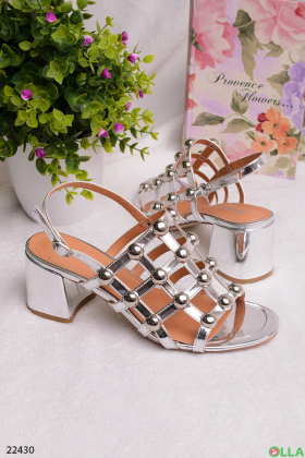 Sandals with metallic decoration