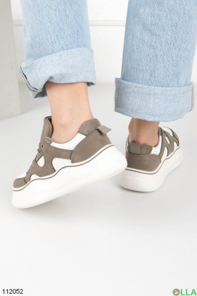 Women's brown and white lace-up sneakers