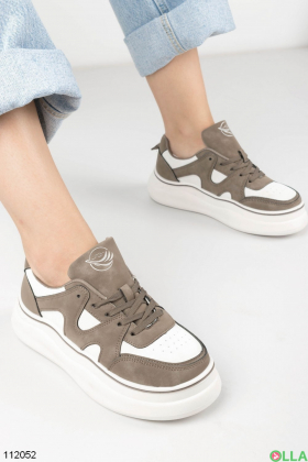 Women's brown and white lace-up sneakers