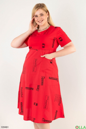 Женское красное платье-батал