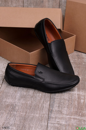 Чоловічі туфлі чорного кольору