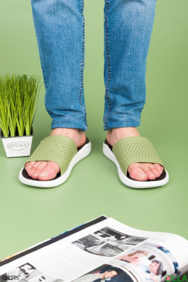 Men's green flip-flops