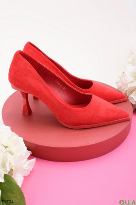 Жіночі червоні туфлі на шпильці