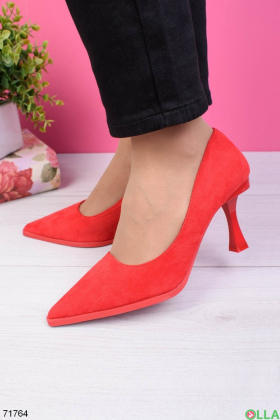 Жіночі червоні туфлі на шпильці