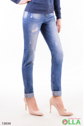 Женские джинсы с  порванностями