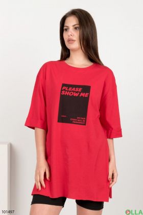 Женская красная футболка с принтом