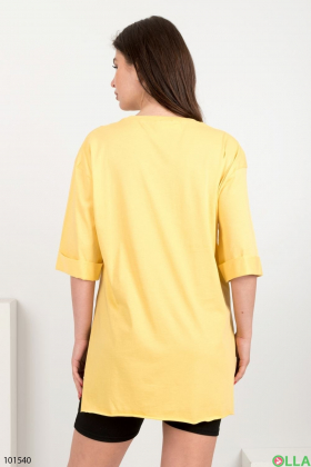 Женская желтая футболка