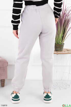 Женские светло-серые спортивные брюки-джоггеры на флисе