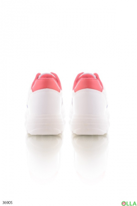 Жіночі кросівки білого кольору зі вставками