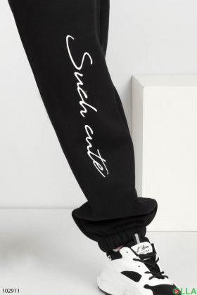 Женские черные спортивные брюки на флисе