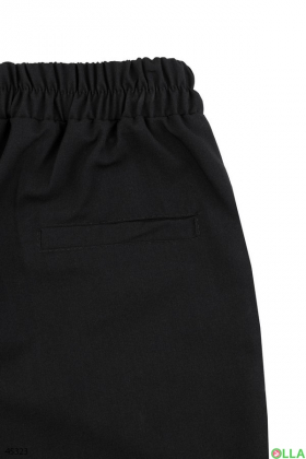 Жіночі брюки чорного кольору
