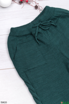 Женские зеленые брюки на резинке