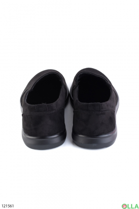 Men's black shoes with perforation