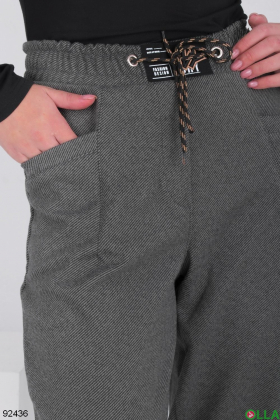 Жіночі темно-сірі брюки