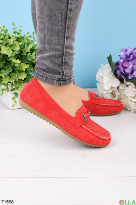 Women's red ballerinas with perforations