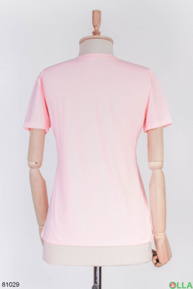 Женская розовая футболка с принтом