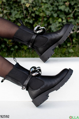 Женские черные ботинки без застежки