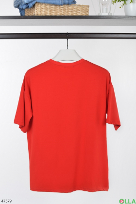 Жіноча футболка червоного кольору