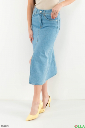 Женская голубая джинсовая юбка с разрезом