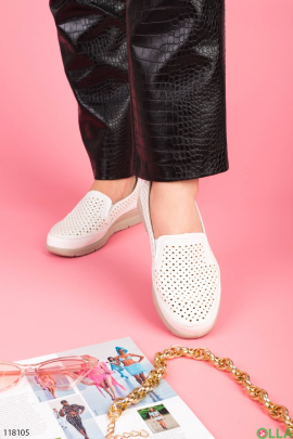 Жіночі білі туфлі з екошкіри