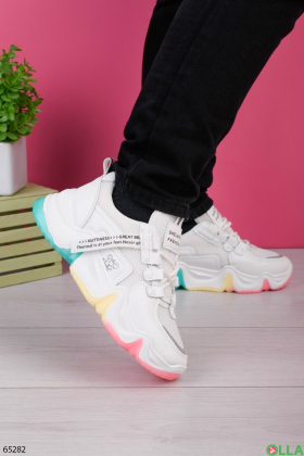 Women's sneakers with multicolored soles