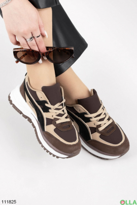 Женские бежево-коричневые кроссовки на шнуровке