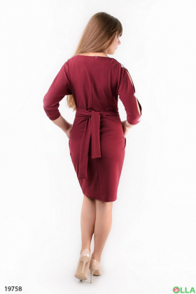 Жіноча сукня бордового кольору