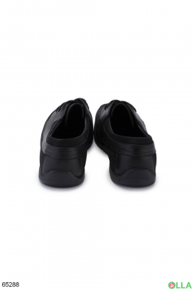 Чоловічі чорні туфлі на шнурівці