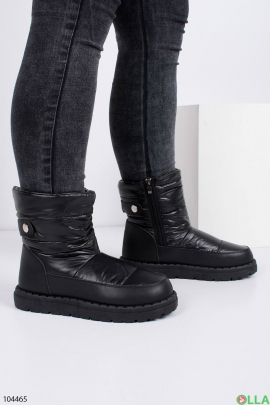 Жіночі зимові чорні чоботи-дутики