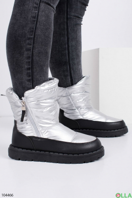 Жіночі зимові чоботи-дутики срібного кольору