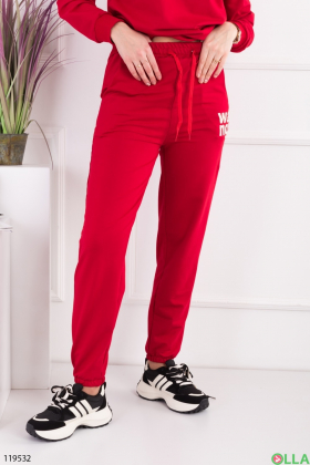 Жіночий червоний спортивний костюм з написом