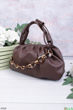 Жіноча коричнева сумка з ланцюгом