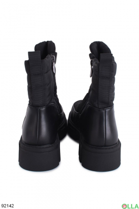 Жіночі зимові чорні чоботи-дутики