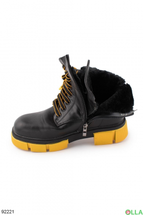 Жіночі зимові чорно-жовті черевики з еко-шкіри