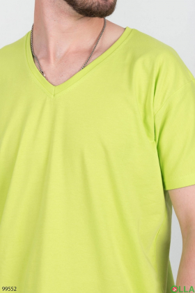 Чоловіча салатова однотонна футболка