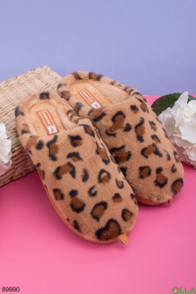 Женские коричневые комнатные тапочки в леопардовый принт