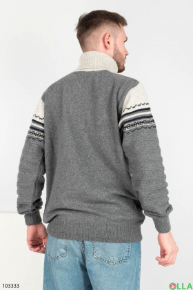 Чоловічий сірий светр у смужку