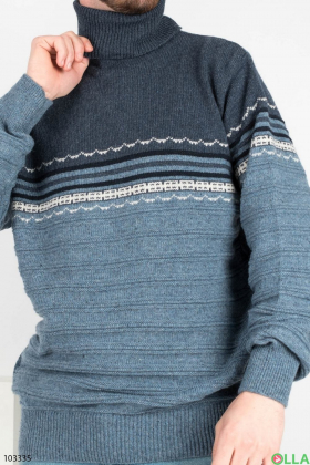 Мужской голубой свитер в полоску