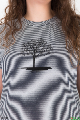 Women's gray batal T-shirt with a pattern
