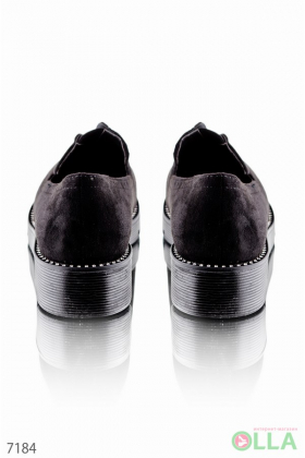 Замшеві чорні туфлі
